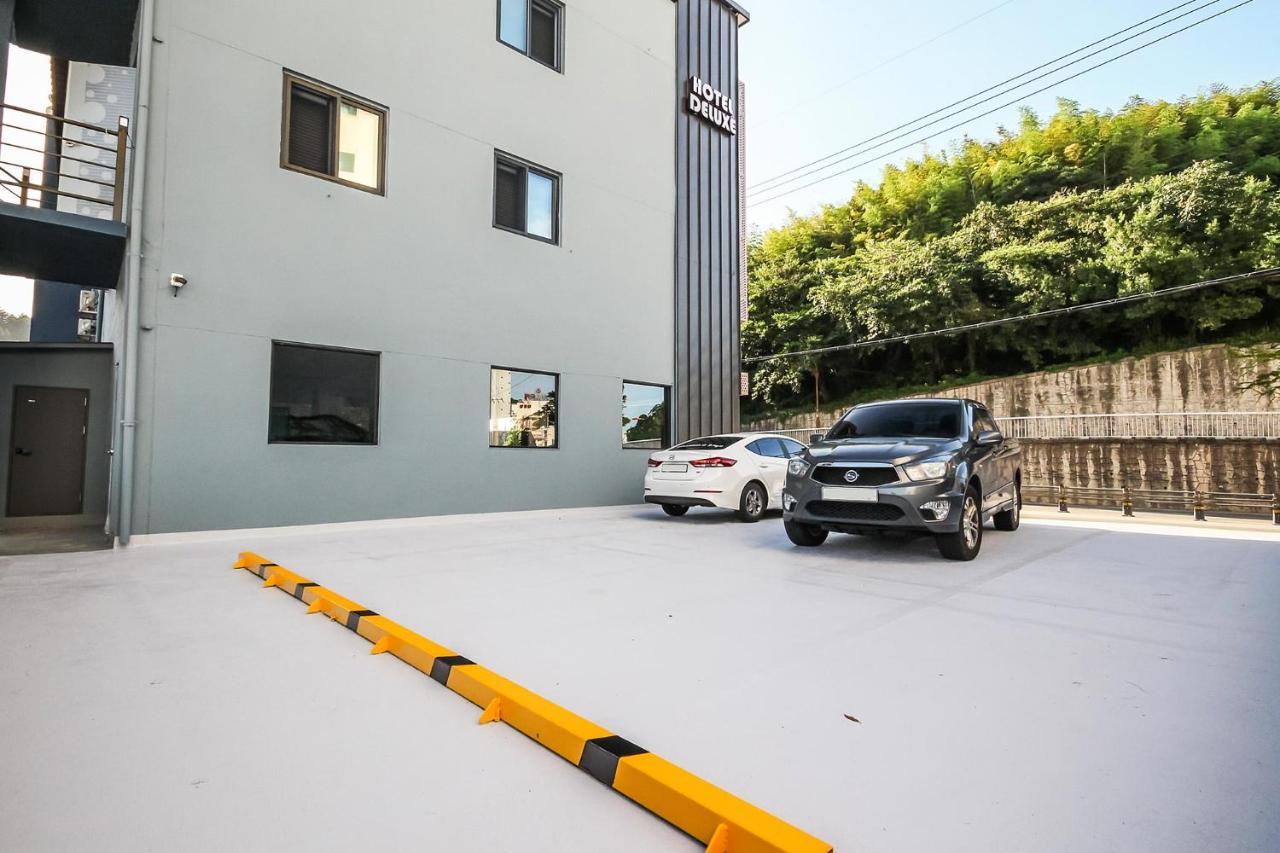 Deluxe Motel Geoje Exterior foto